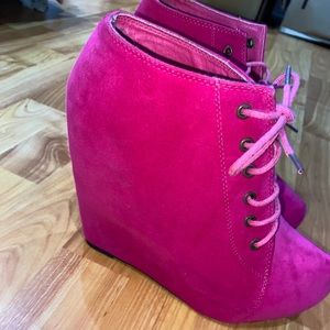 Wedge Heel Bootie 💗